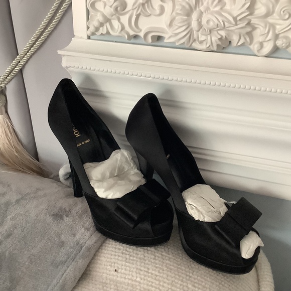 Shoes - Picture 1 of 13